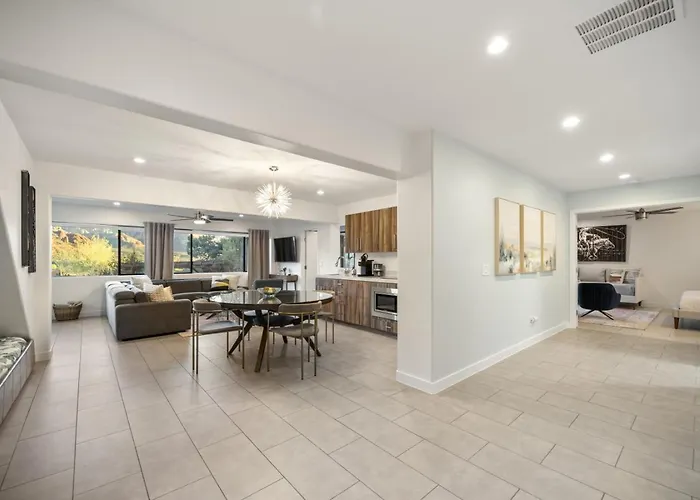 Ferienhaus Stunning Views Uptown With Hot Tub Gym And Fire Pit