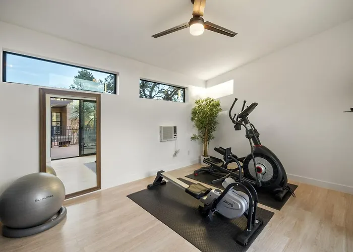 Stunning Views Uptown With Hot Tub Gym And Fire Pit Ferienhaus