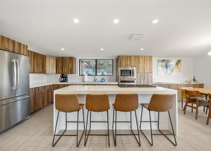 Stunning Views Uptown With Hot Tub Gym And Fire Pit Ferienhaus
