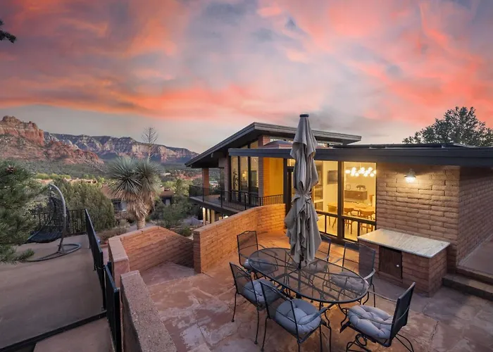 Ferienhaus Stunning Views Uptown With Hot Tub Gym And Fire Pit Sedona